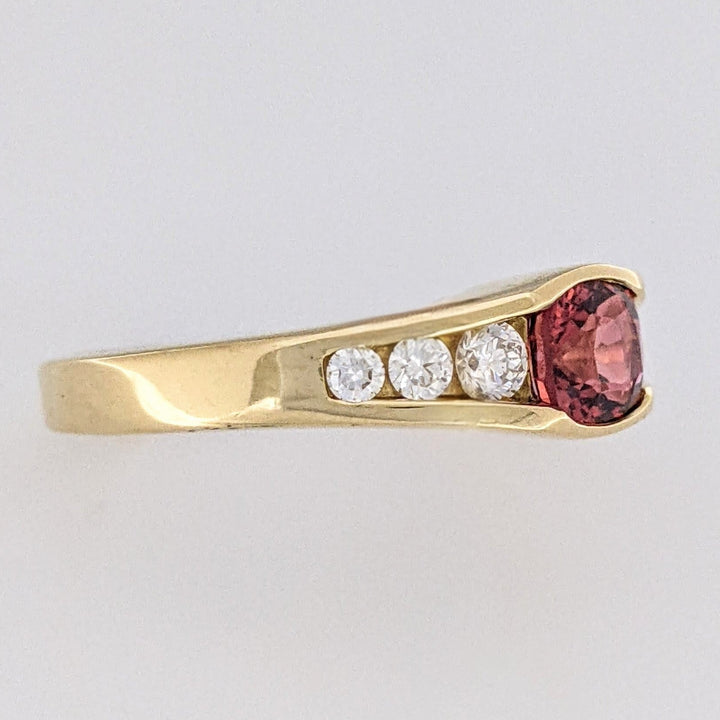 18K ORANGE SAPPHIRE CUSHION CUT 5MM WITH (6) MELEE ESTATE RING 4.2 GRAMS