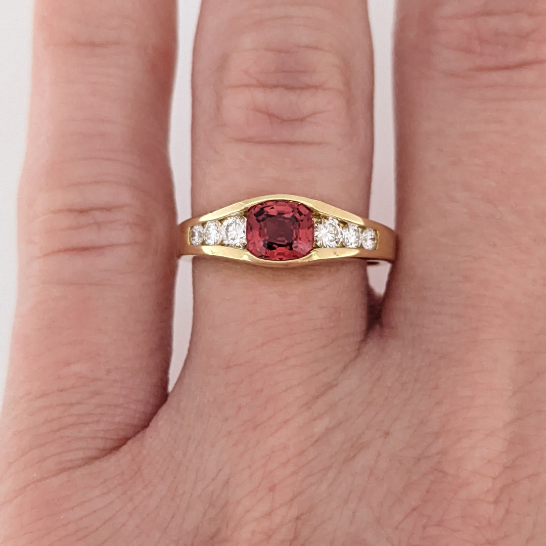 18K ORANGE SAPPHIRE CUSHION CUT 5MM WITH (6) MELEE ESTATE RING 4.2 GRAMS