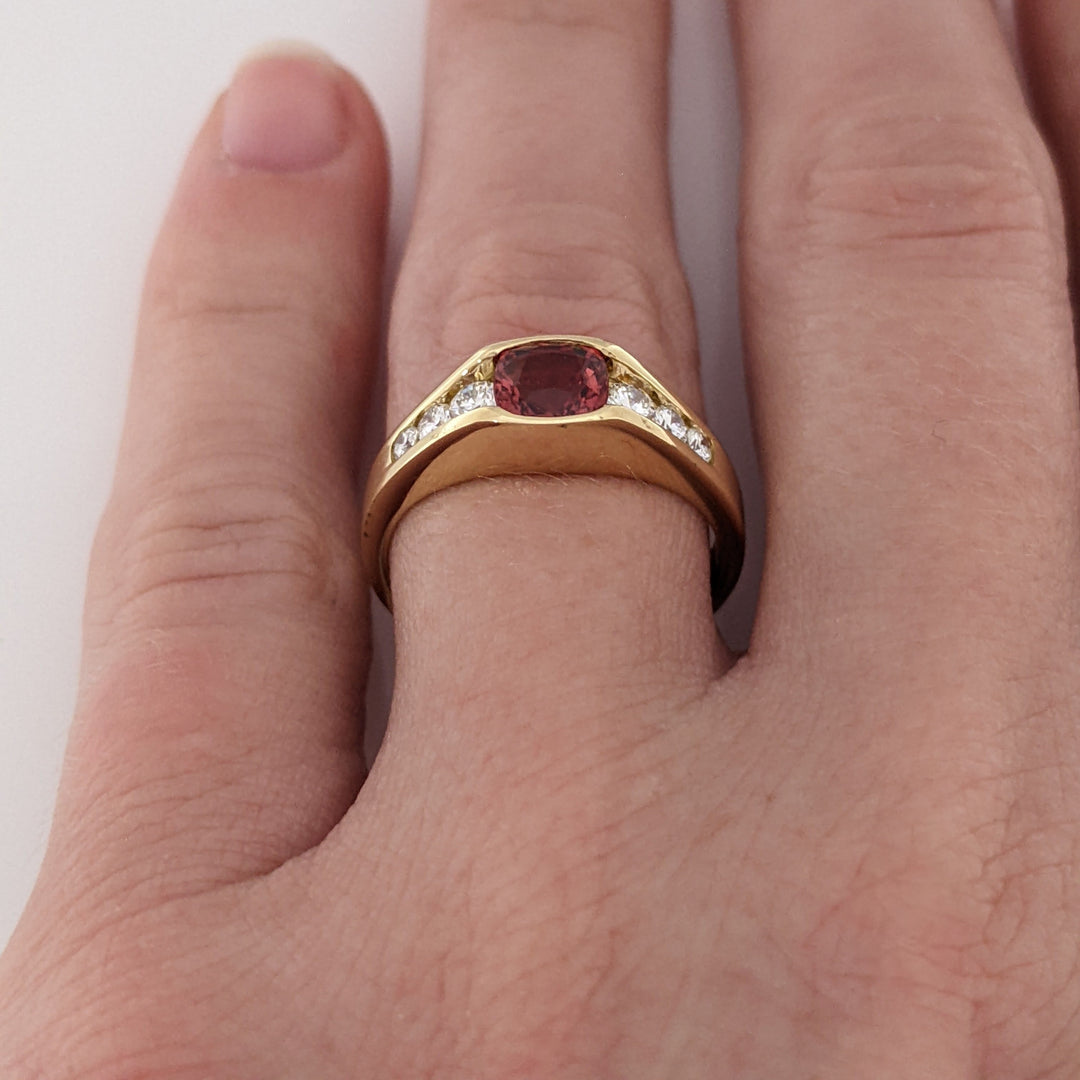 18K ORANGE SAPPHIRE CUSHION CUT 5MM WITH (6) MELEE ESTATE RING 4.2 GRAMS