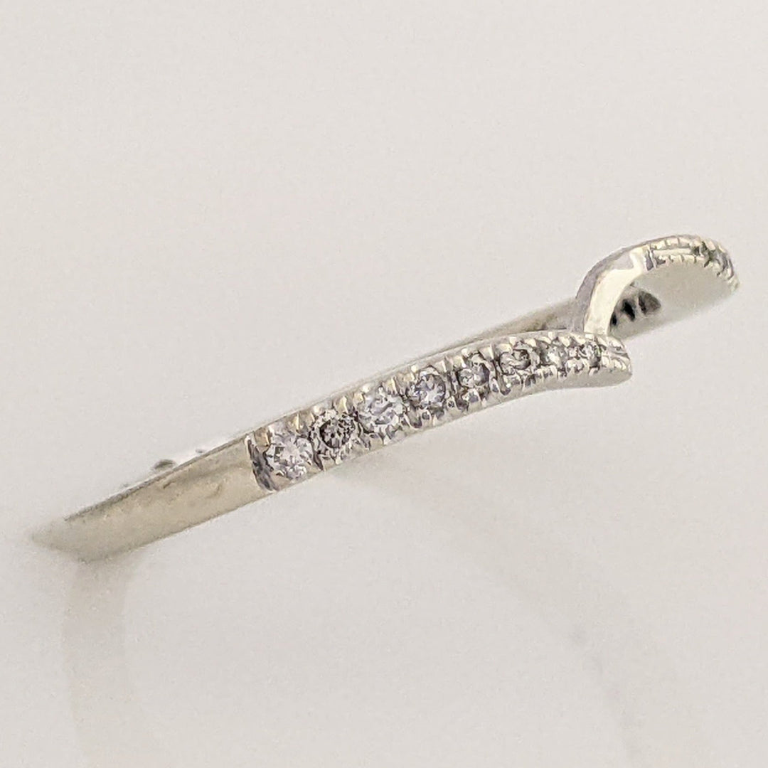 14K WHITE .14 CARAT TOTAL WEIGHT SI1 I DIAMOND ROUND (20) KNOTCHED ESTATE BAND 2.1 GRAMS