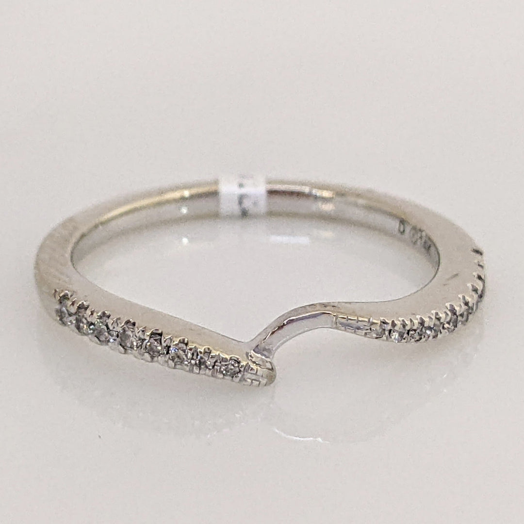 14K WHITE .14 CARAT TOTAL WEIGHT SI1 I DIAMOND ROUND (20) KNOTCHED ESTATE BAND 2.1 GRAMS