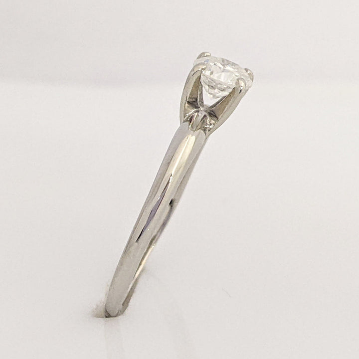 14K WHITE .50 CARAT TOTAL I1 F DIAMOND ROUND ESTATE SOLITAIRE RING 2.1 GRAMS