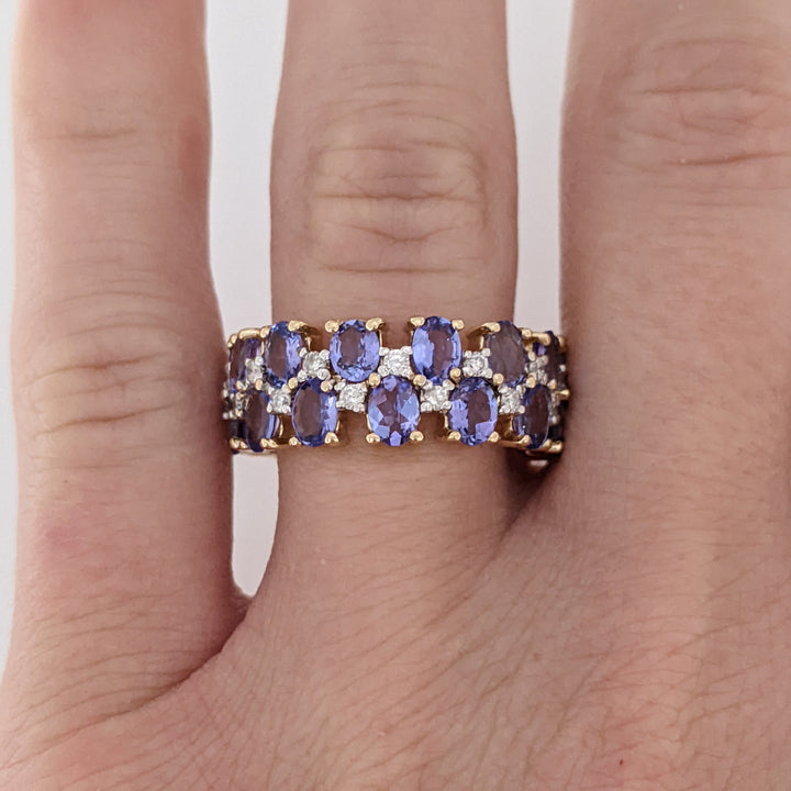14K TANZANITE OVAL (26) 3X4 WITH (26) MELEE ESTATE BAND 5.4 GRAMS