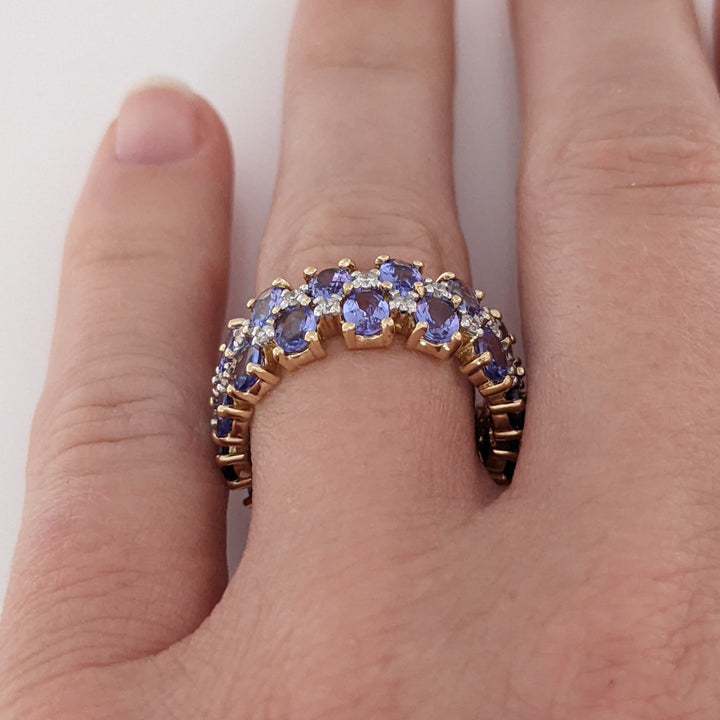 14K TANZANITE OVAL (26) 3X4 WITH (26) MELEE ESTATE BAND 5.4 GRAMS