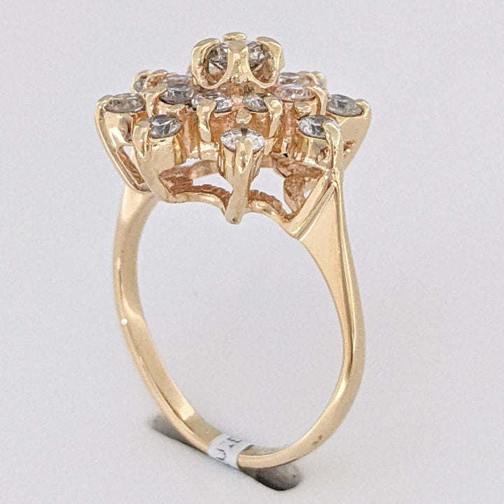 14K .81 CARAT TOTAL WEIGHT I1 H DIAMOND ROUND (17) ESTATE CLUSTER RING 4.0 GRAMS