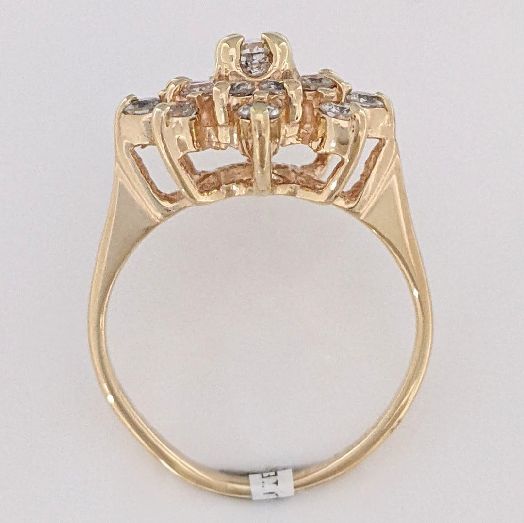 14K .81 CARAT TOTAL WEIGHT I1 H DIAMOND ROUND (17) ESTATE CLUSTER RING 4.0 GRAMS