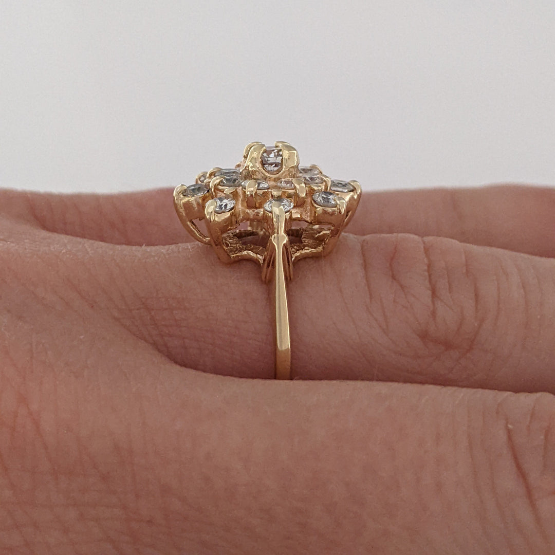 14K .81 CARAT TOTAL WEIGHT I1 H DIAMOND ROUND (17) ESTATE CLUSTER RING 4.0 GRAMS