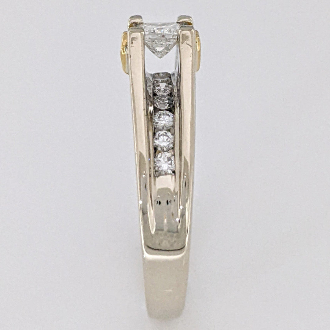14K WHITE/24K .76 CARAT TOTAL WEIGHT I1 F DIAMOND PRINCESS CUT WITH (12) ROUND MELEE ESTATE RING 7.2G