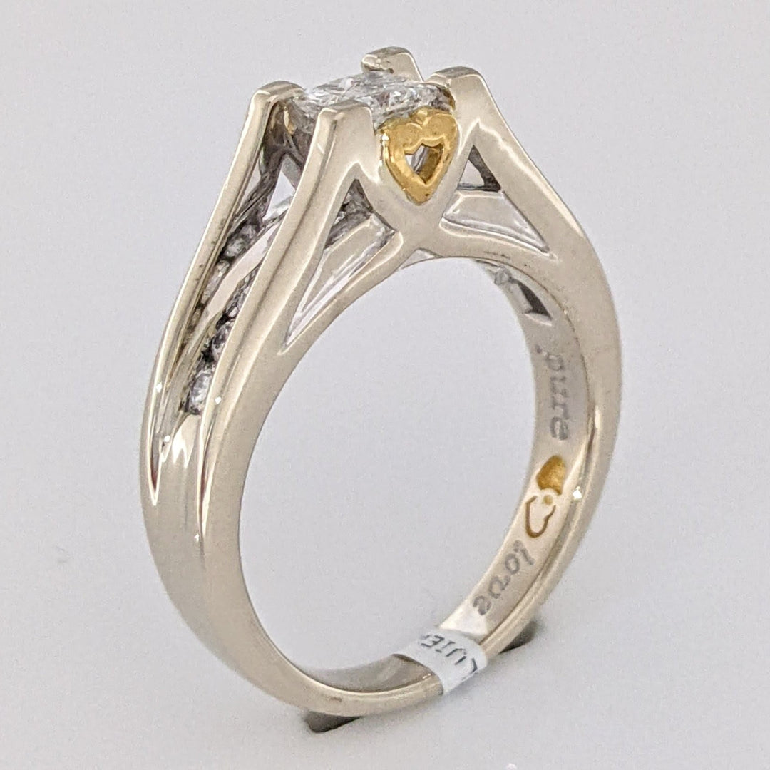 14K WHITE/24K .76 CARAT TOTAL WEIGHT I1 F DIAMOND PRINCESS CUT WITH (12) ROUND MELEE ESTATE RING 7.2G