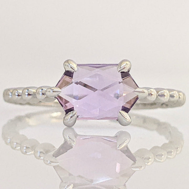 14K WHITE AMETHYST HEXAGON 1.48 CARAT TOTAL BEAD SHANK ESTATE RING 1.7 GRAMS