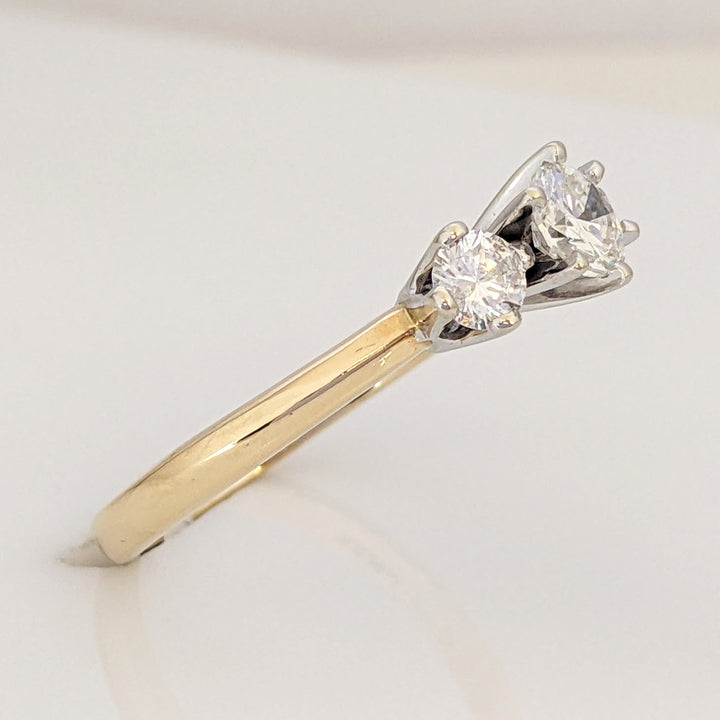 14K .72 CARAT TOTAL WEIGHT I1 H DIAMOND ROUND (3) TRINITY ESTATE RING 2.6 GRAMS