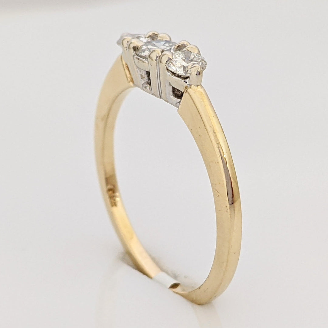 14K .44 CARAT TOTAL WEIGHT SI1 G DIAMOND ROUND (3) TRINITY ESTATE RING 2.3 GRAMS