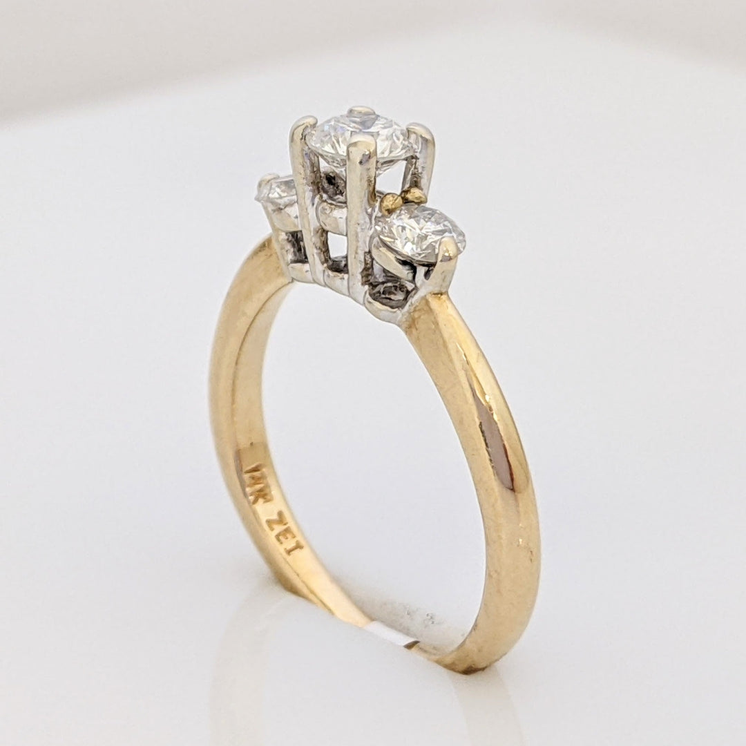 14K .49 CARAT TOTAL WEIGHT I1 G DIAMOND ROUND (3) TRINITY ESTATE RING 2.8 GRAMS