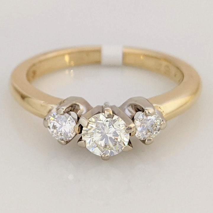 14K .52 CARAT TOTAL WEIGHT I1 K DIAMOND ROUND (3) TRINITY ESTATE RING 3.0 GRAMS
