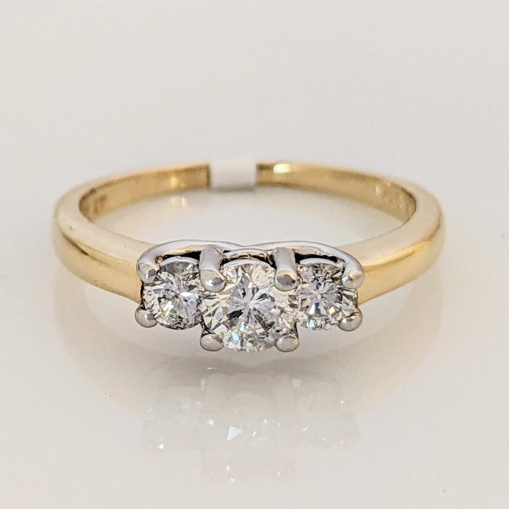 14K .49 CARAT TOTAL WEIGHT I1 G DIAMOND ROUND (3) TRINITY ESTATE RING 2.8 GRAMS