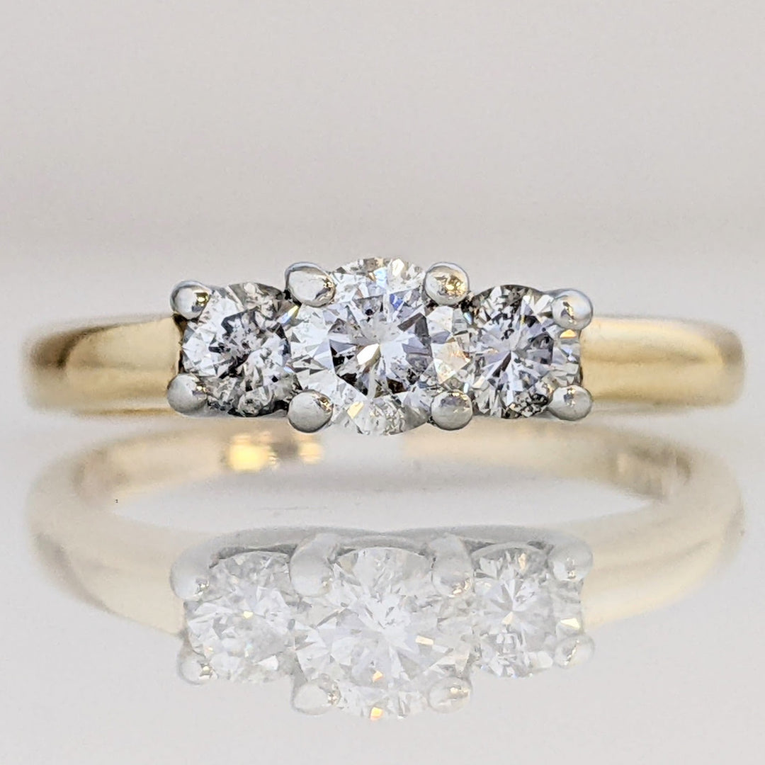 14K .49 CARAT TOTAL WEIGHT I1 G DIAMOND ROUND (3) TRINITY ESTATE RING 2.8 GRAMS