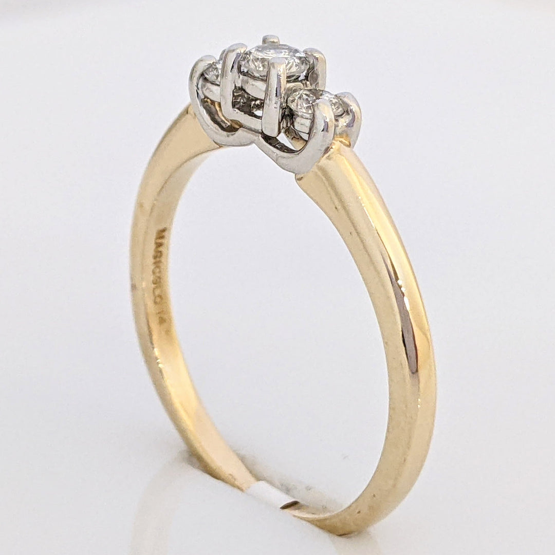 14K .22 CARAT TOTAL WEIGHT VS2 G DIAMOND ROUND (3) TRINITY ESTATE RING 2.6 GRAMS