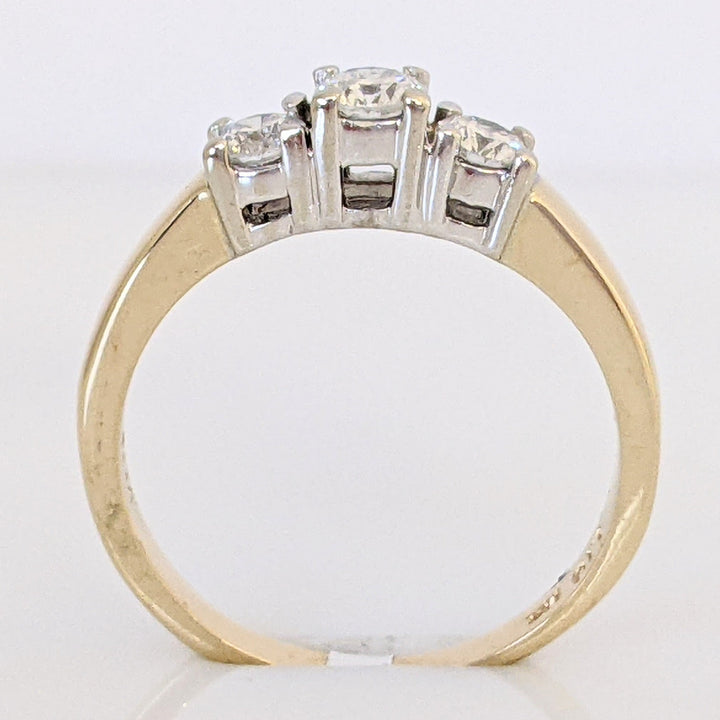 14K .46 CARAT TOTAL WEIGHT I2 G DIAMOND ROUND (3) TRINITY ESTATE RING 3.2 GRAMS