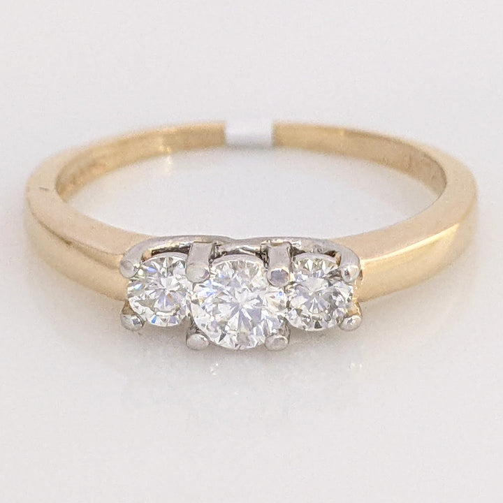14K .40 CARAT TOTAL WEIGHT SI2 G DIAMOND ROUND (3) TRINITY ESTATE RING 2.9 GRAMS