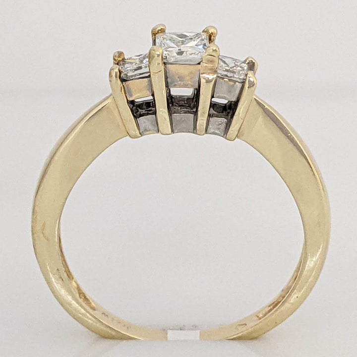 14K .50 CARAT TOTAL WEIGHT I1 H DIAMOND PRINCESS CUT (3) TRINITY ESTATE RING 3.0 GRAMS