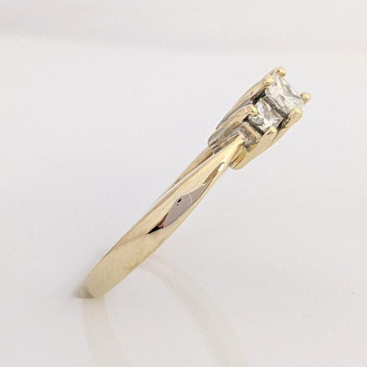 14K .50 CARAT TOTAL WEIGHT I1 H DIAMOND PRINCESS CUT (3) TRINITY ESTATE RING 3.0 GRAMS