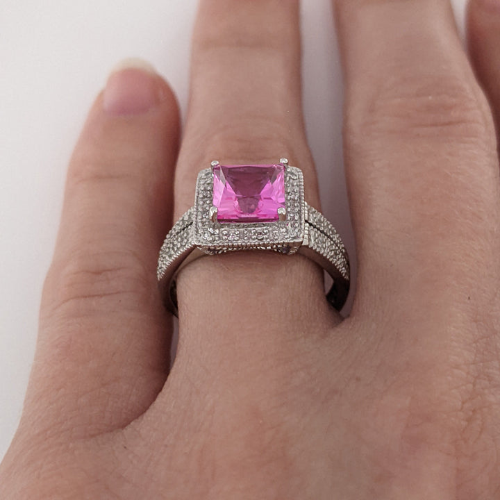10K WHITE LAB-CREATED PINK SAPPHIRE PRINCESS CUT 7MM WITH .20 DIAMOND TOTAL WEIGHT ESTATE RING 3.4 GRAMS