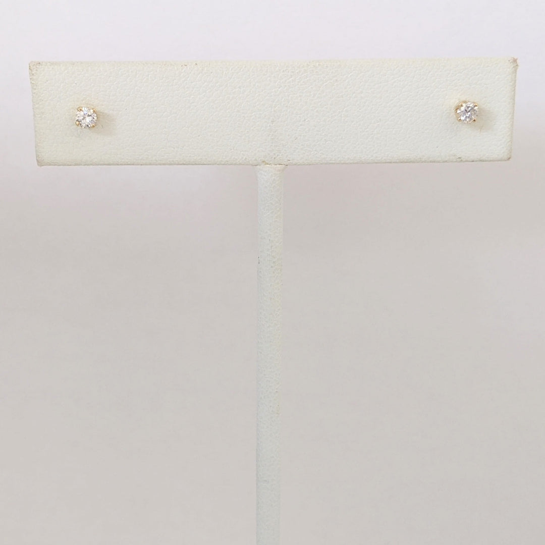 14K .14 CARAT TOTAL WEIGHT SI2 H DIAMOND ROUND ESTATE STUD EARRINGS 0.3 GRAMS