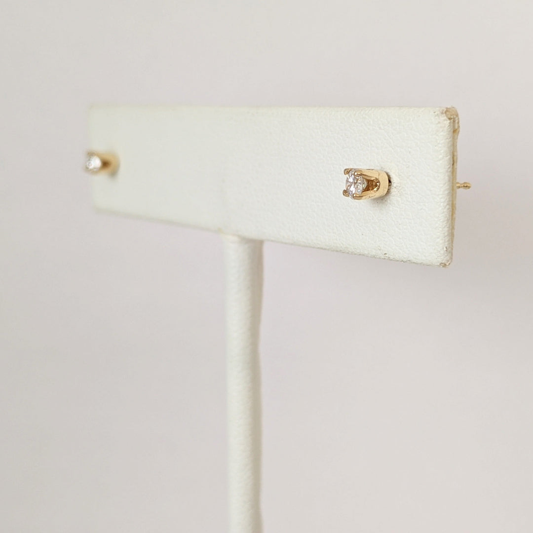 14K .14 CARAT TOTAL WEIGHT SI2 H DIAMOND ROUND ESTATE STUD EARRINGS 0.3 GRAMS