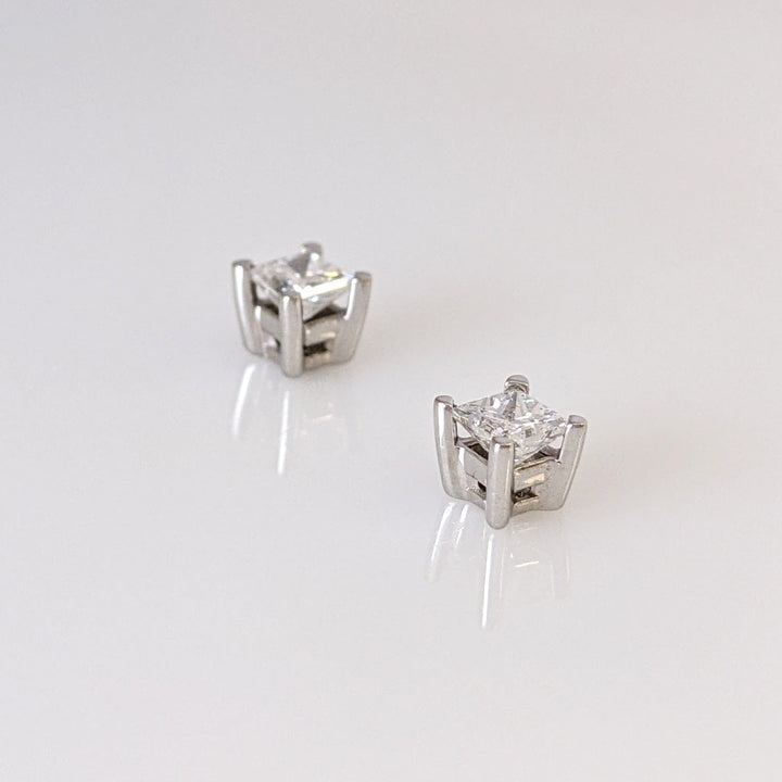 14K WHITE .48 CARAT TOTAL WEIGHT SI2 G DIAMOND PRINCESS CUT (2) ESTATE STUD EARRINGS 0.9 GRAMS