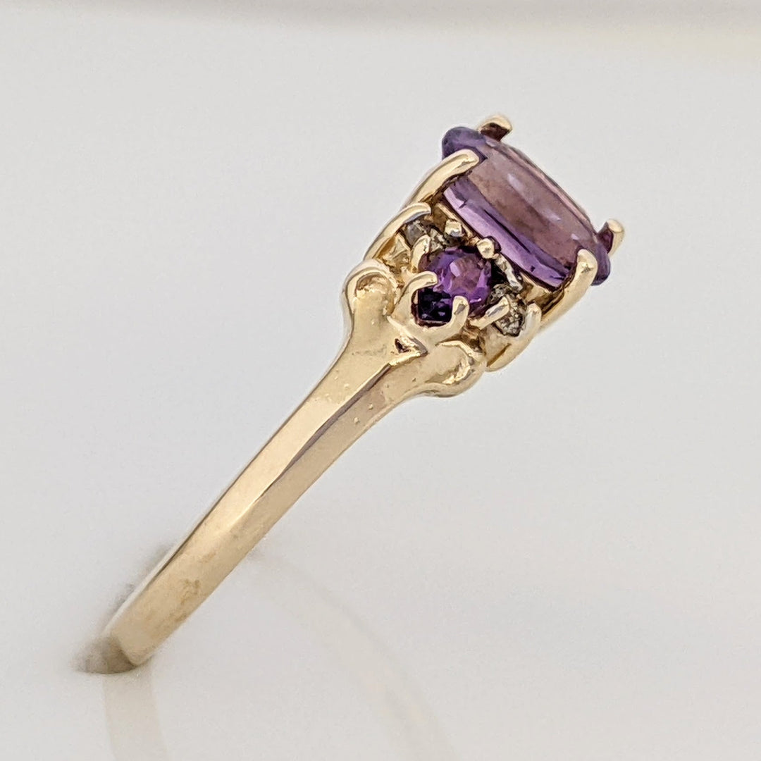 14K AMETHYST OVAL 5X7 WITH (2) MARQUISE AND MELEE ESTATE RING 2.4 GRAMS
