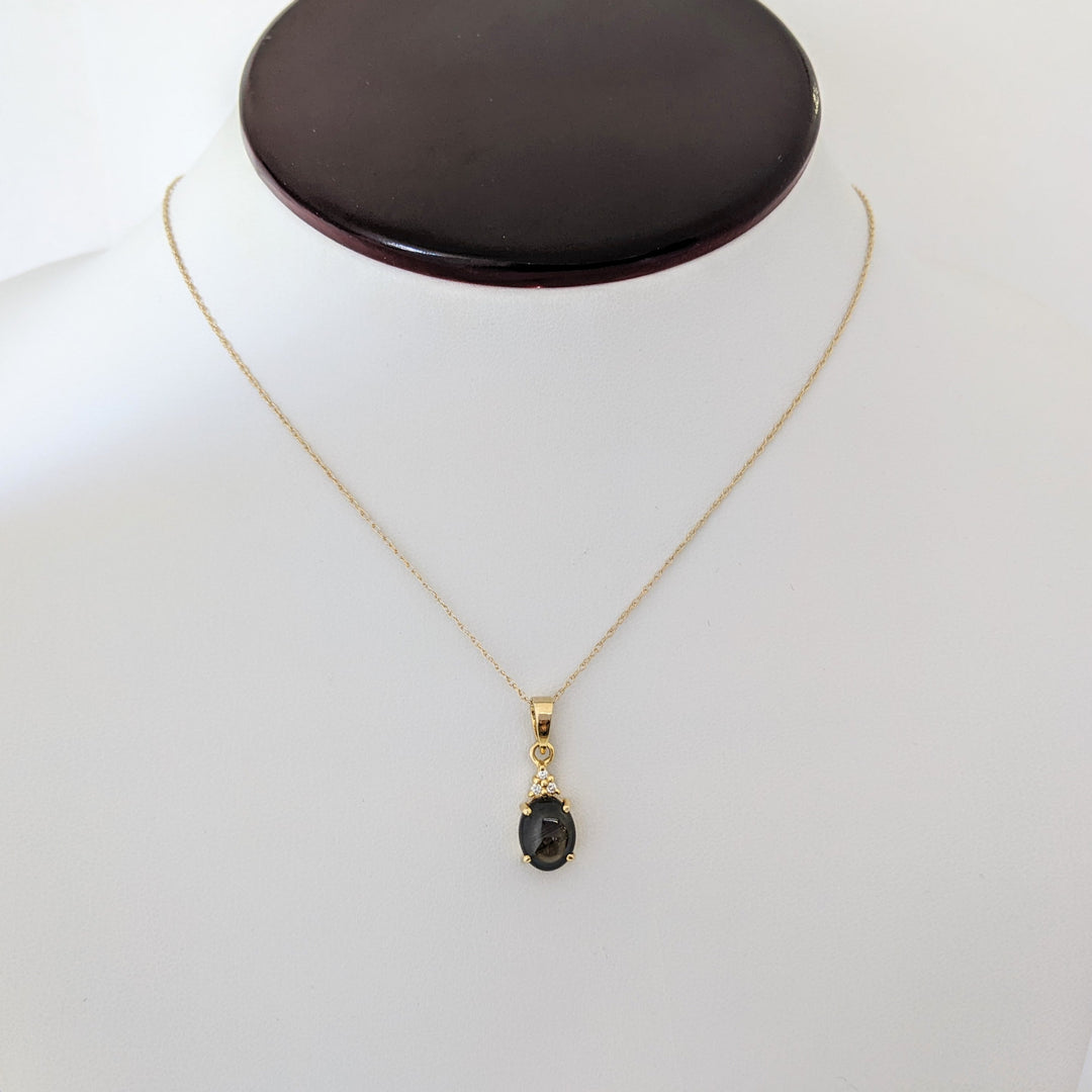 14K BLACK STAR SAPPHIRE OVAL 7X9 WITH (3) MELEE ESTATE PENDANT & CHAIN 2.1 GRAMS