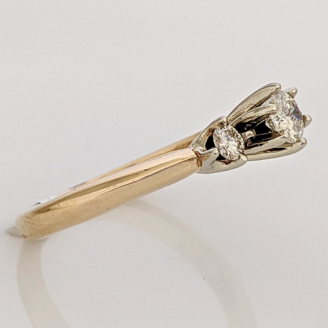 14K .33 CARAT TOTAL WEIGHT I1 K DIAMOND ROUND (3) TRINITY ESTATE RING 2.6 GRAMS