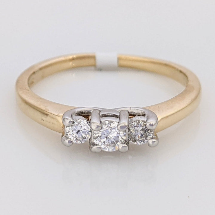 14K .21 CARAT TOTAL WEIGHT SI2 G DIAMOND ROUND (3) TRINITY ESTATE RING 2.5 GRAMS