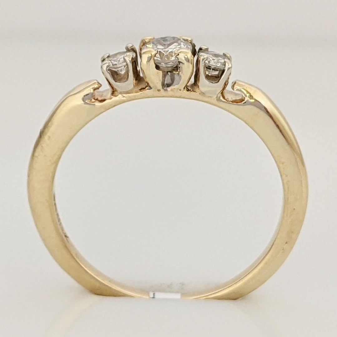 14K .26 CARAT TOTAL WEIGHT I1 I DIAMOND ROUND (3) TRINITY ESTATE RING 2.3 GRAMS