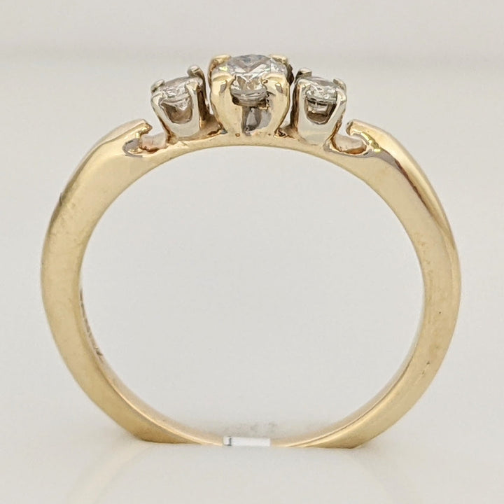 14K .26 CARAT TOTAL WEIGHT I1 I DIAMOND ROUND (3) TRINITY ESTATE RING 2.3 GRAMS