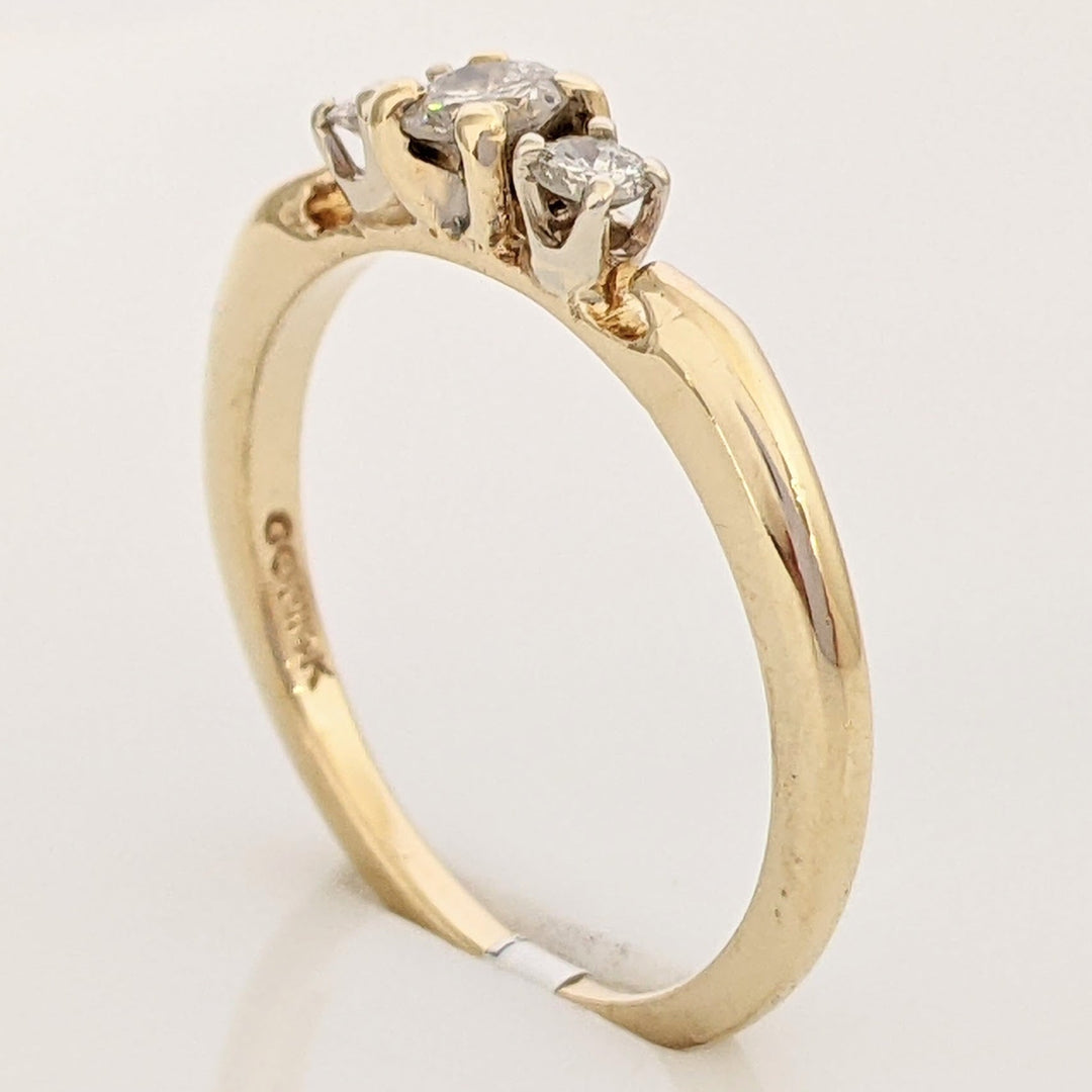 14K .26 CARAT TOTAL WEIGHT I1 I DIAMOND ROUND (3) TRINITY ESTATE RING 2.3 GRAMS