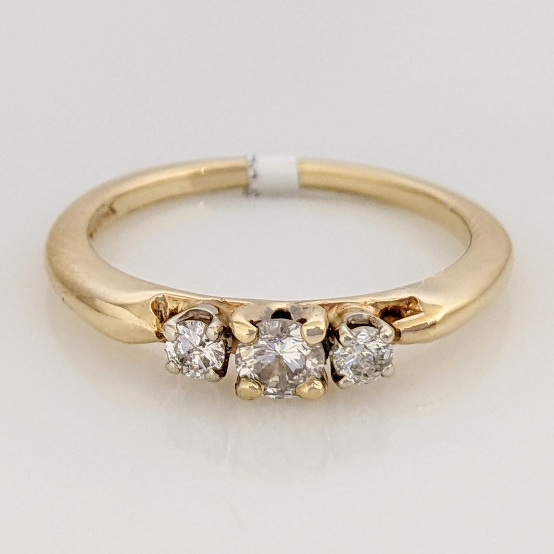 14K .26 CARAT TOTAL WEIGHT I1 I DIAMOND ROUND (3) TRINITY ESTATE RING 2.3 GRAMS