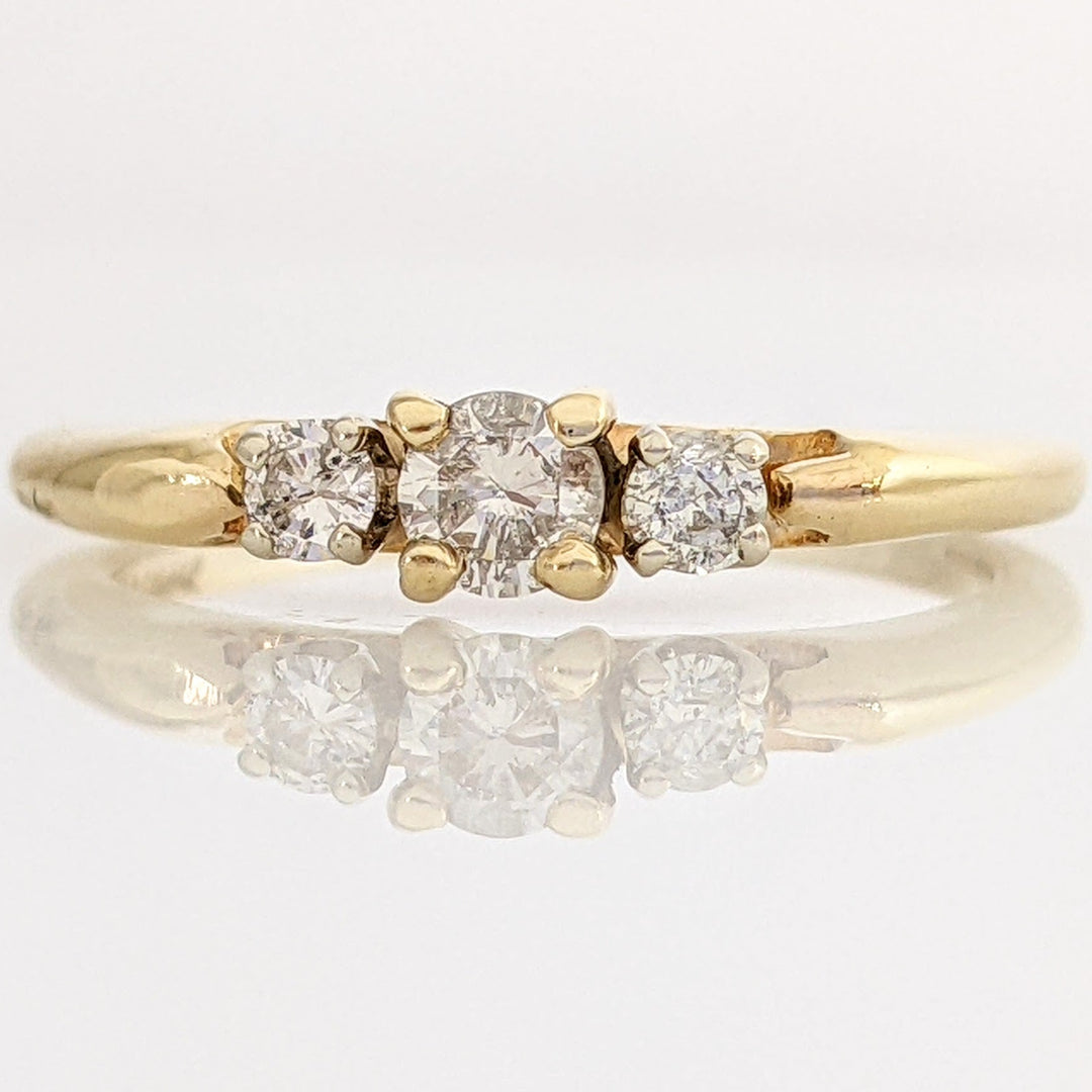 14K .26 CARAT TOTAL WEIGHT I1 I DIAMOND ROUND (3) TRINITY ESTATE RING 2.3 GRAMS