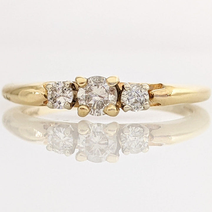 14K .26 CARAT TOTAL WEIGHT I1 I DIAMOND ROUND (3) TRINITY ESTATE RING 2.3 GRAMS