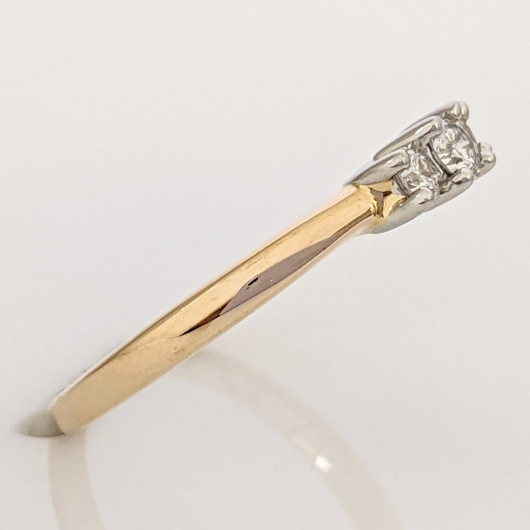 14K .23 CARAT TOTAL WEIGHT I1 H DIAMOND ROUND (3) ESTATE TRINITY RING 2.5 GRAMS