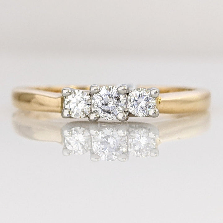 14K .23 CARAT TOTAL WEIGHT I1 H DIAMOND ROUND (3) ESTATE TRINITY RING 2.5 GRAMS