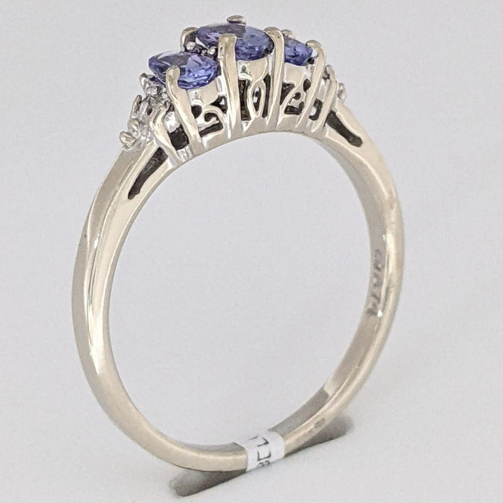 10K TANZANITE OVAL (3) WITH (4) MELEE ESTATE RING 2.3 GRAMS