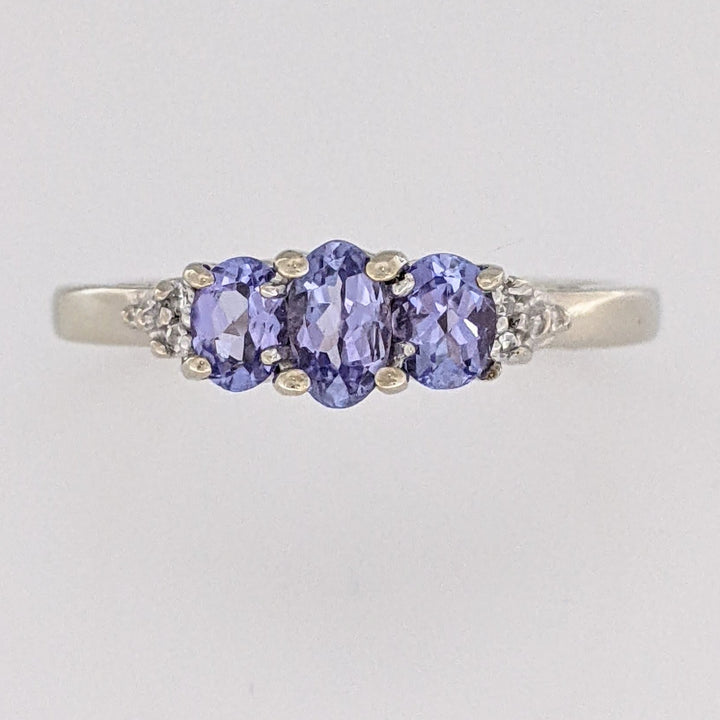 10K TANZANITE OVAL (3) WITH (4) MELEE ESTATE RING 2.3 GRAMS