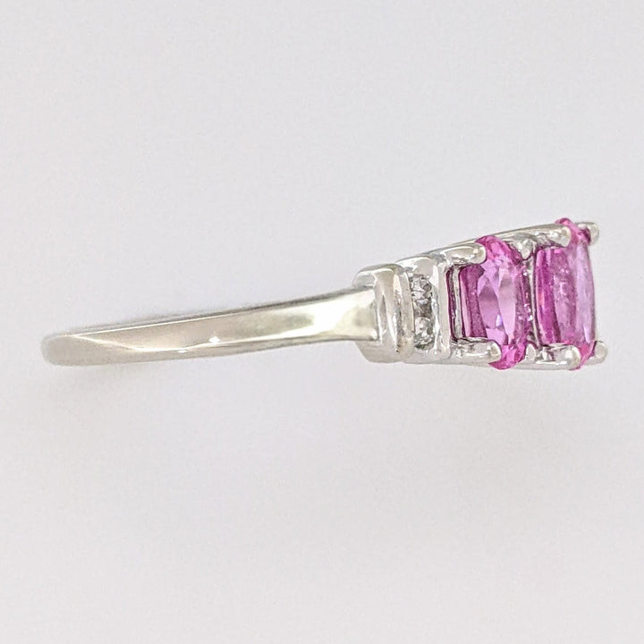 10K WHITE LAB-CREATED PINK SAPPHIRE OVAL 4X6 WITH (2) 3X5 AND (4) MELEE ESTATE RING 2.1 GRAMS