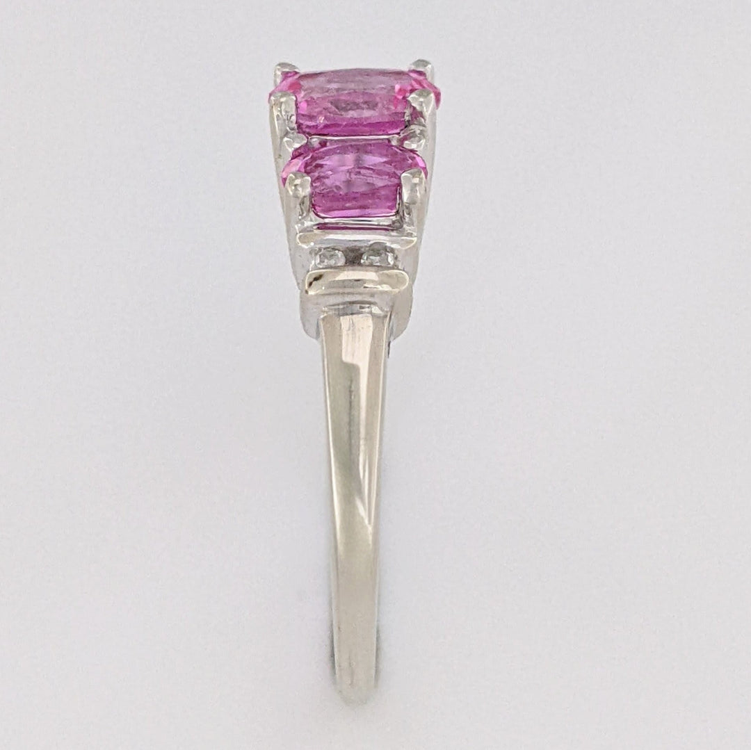 10K WHITE LAB-CREATED PINK SAPPHIRE OVAL 4X6 WITH (2) 3X5 AND (4) MELEE ESTATE RING 2.1 GRAMS