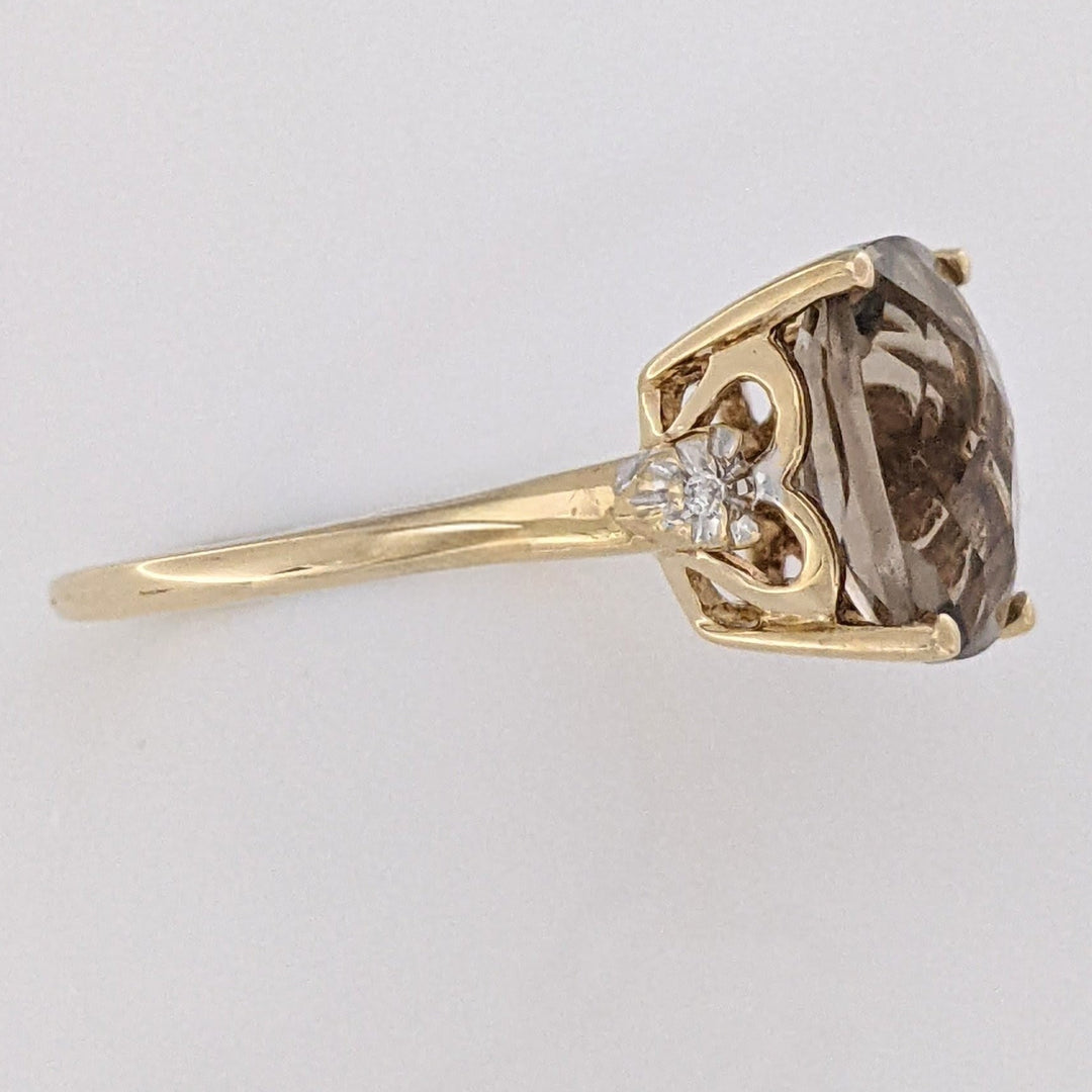 14K SMOKEY QUARTZ CUSHION CUT 8X10 WITH (2) MELEE ESTATE RING 2.5 GRAMS