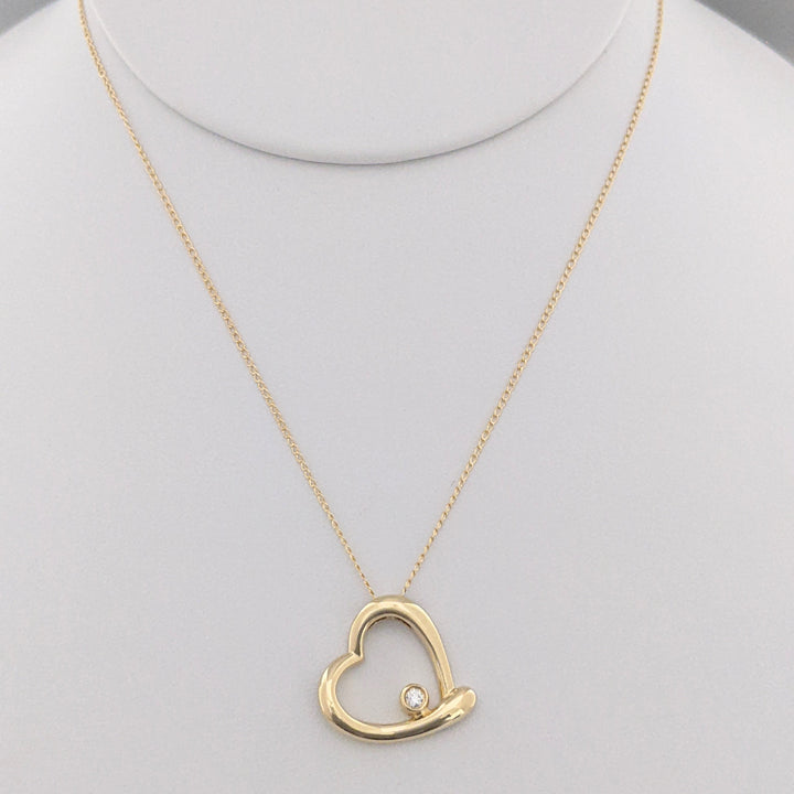 14K .03 CARAT TOTAL DIAMOND ROUND BEZEL OPEN HEART ESTATE PENDANT & CHAIN 3.0 GRAMS