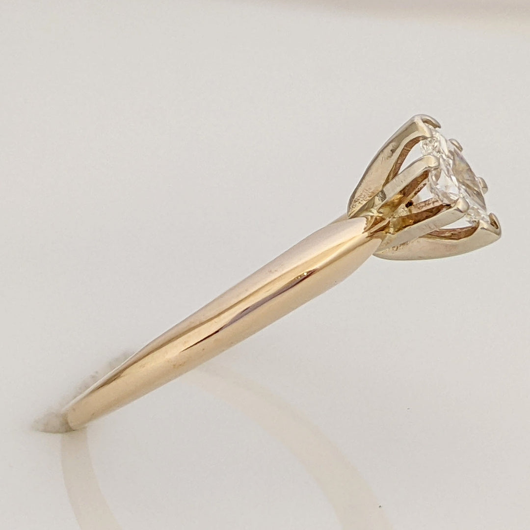 14K .22 CARAT TOTAL WEIGHT SI1 J DIAMOND MARQUISE CUT SOLITAIRE ESTATE RING 2.4 GRAMS