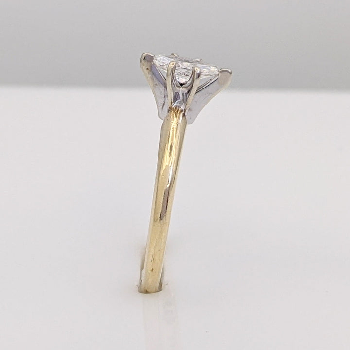 14K .28 CARAT TOTAL I1 H DIAMOND MARQUISE CUT SOLITAIRE ESTATE RING 1.8 GRAMS