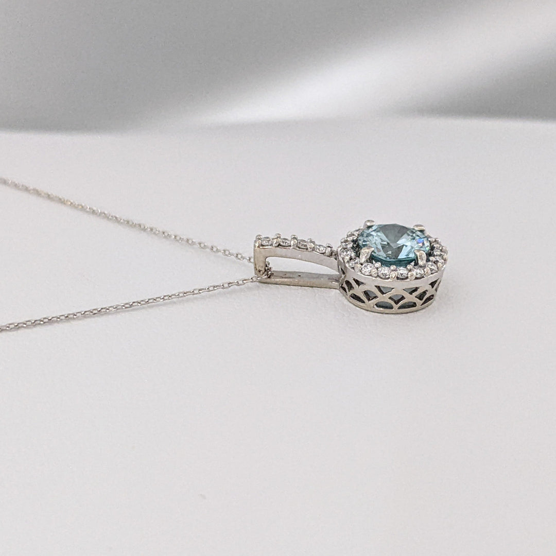 14K WHITE BLUE TOPAZ ROUND 6MM WITH .22 DIAMOND TOTAL WEIGHT ESTATE HALO PENDANT & CHAIN 2.1 GRAMS